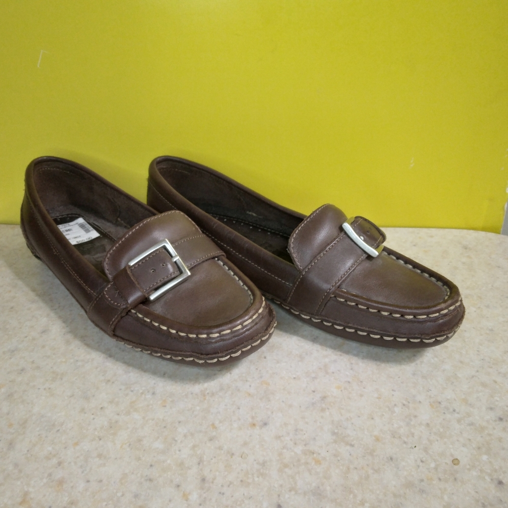 St. John's Bay Women's Slip On Loafers Flats Size 6.5